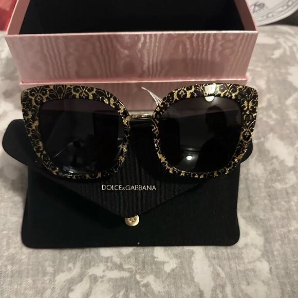 NWT Dolce & Gabanna Gold Floral Sunglasses‎ main image 9